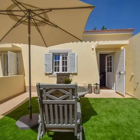 Charmoso Com 1 - 10 Minutos Da Apartamento Parede